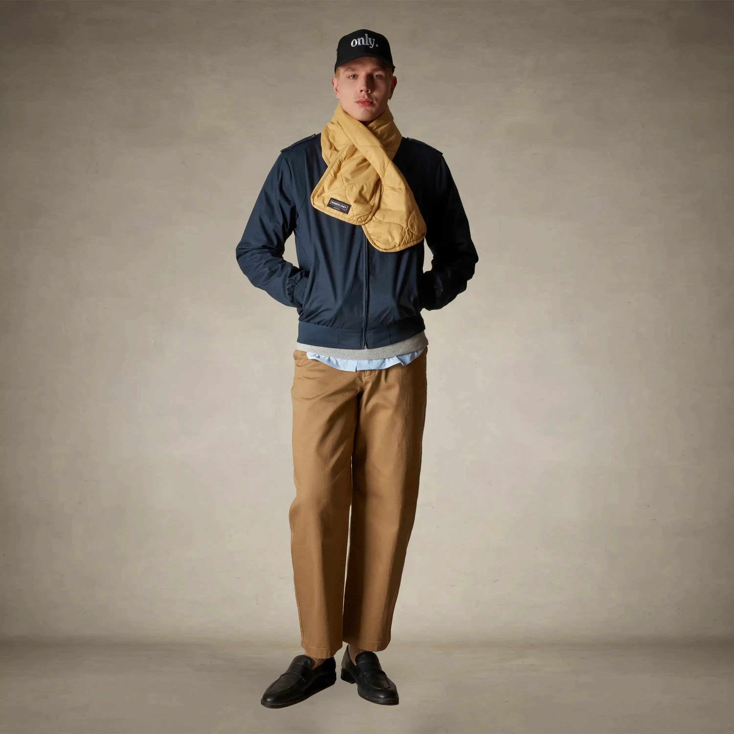 Members Only Quilted Scarf - Image 27