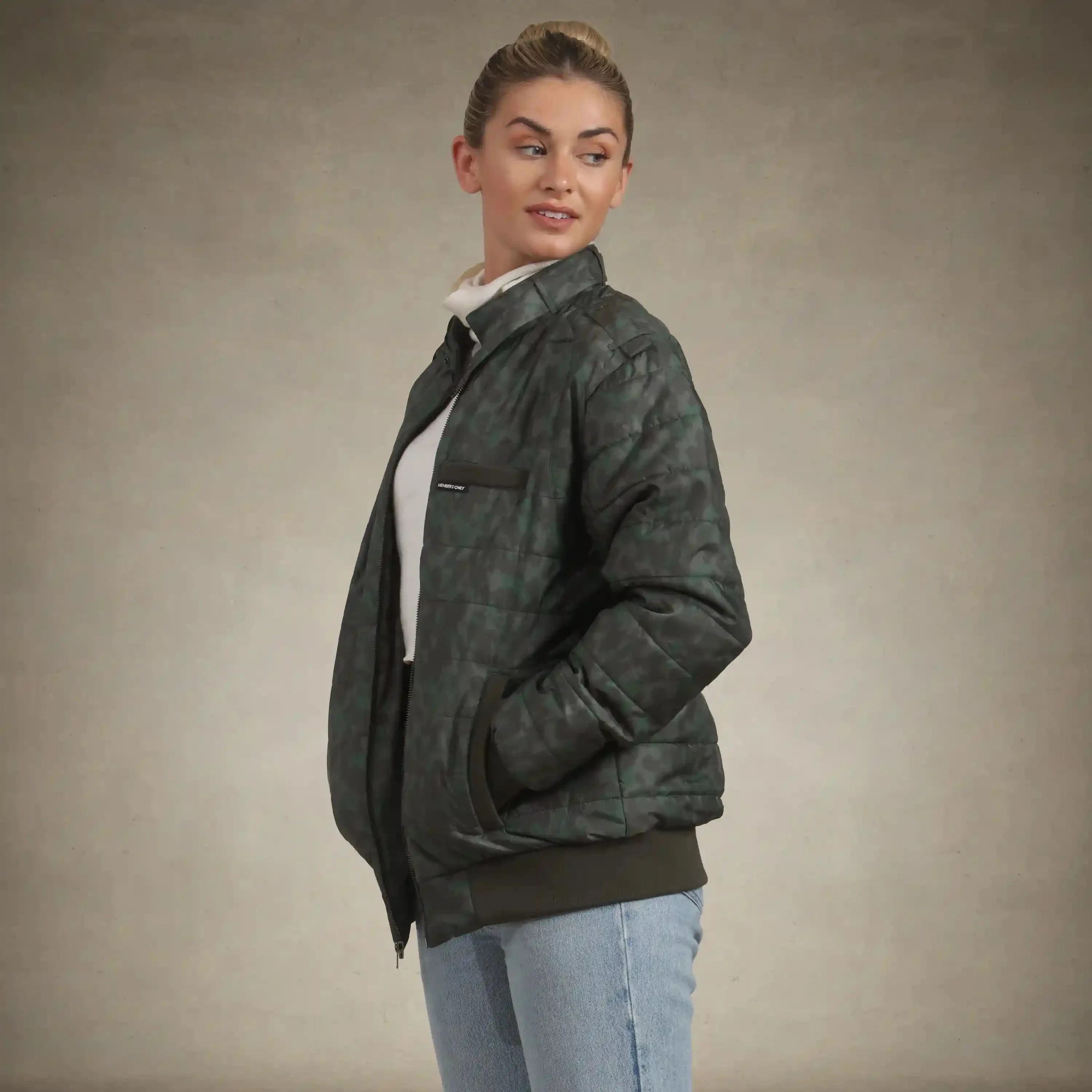 Women's SoHo Oversized Quilted Jacket - Image 15