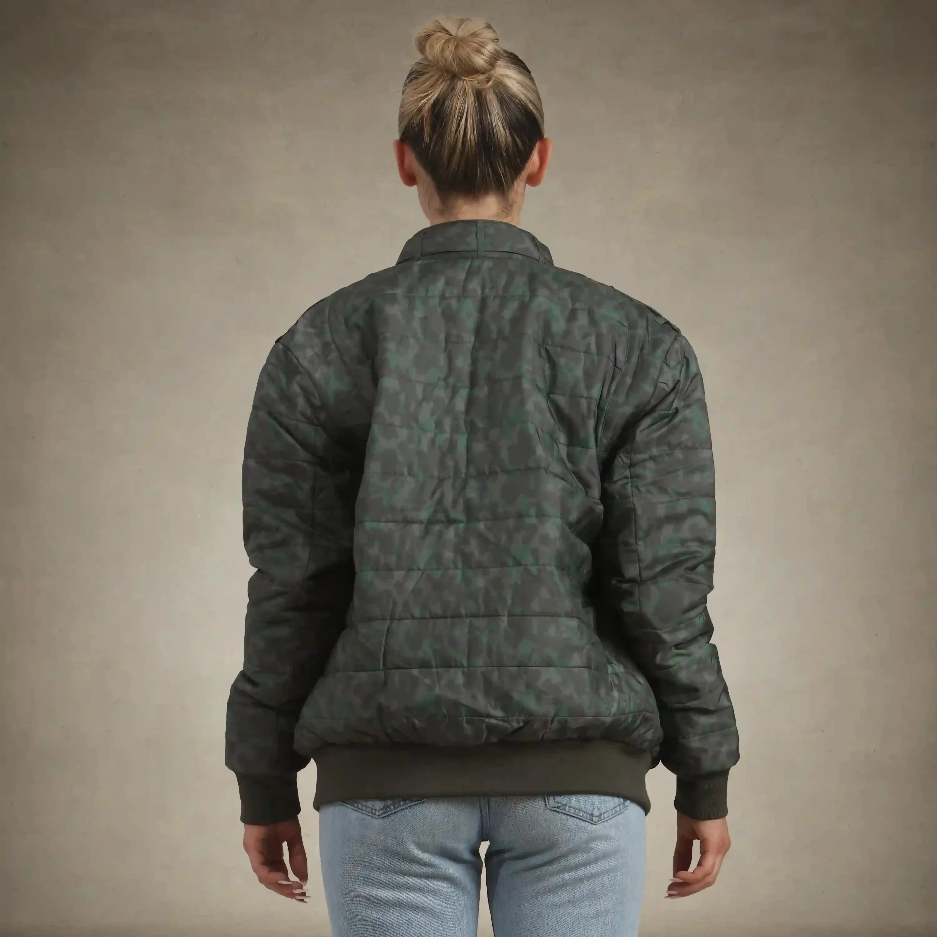 Women's SoHo Oversized Quilted Jacket - Image 17